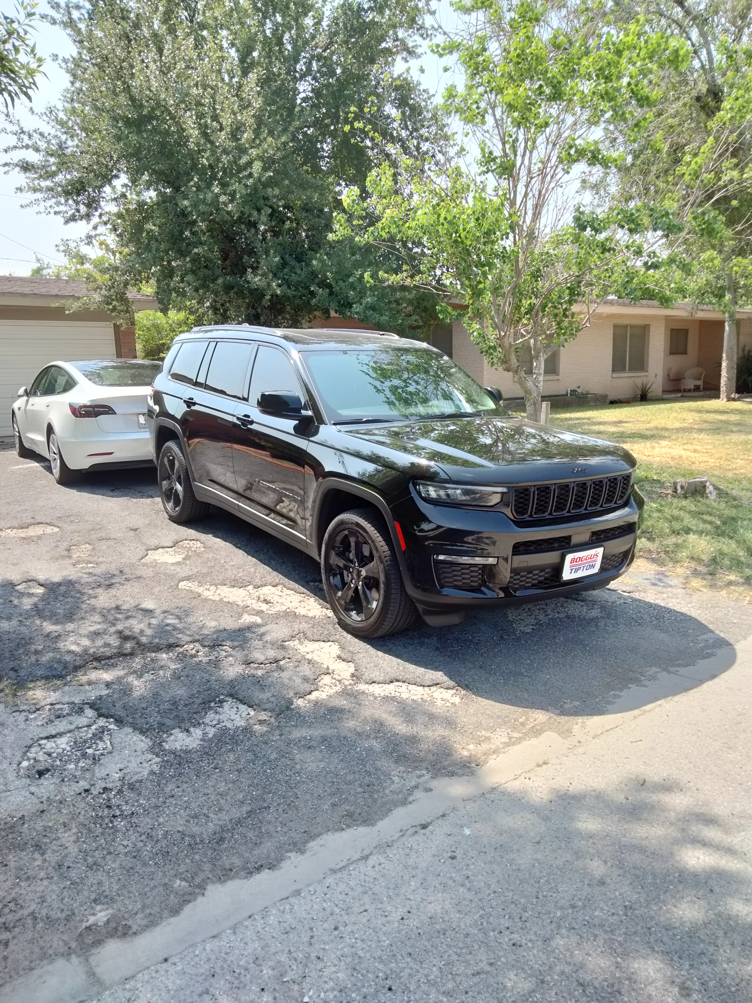Jeep Grand Cherokee L SUV - Black - NWT