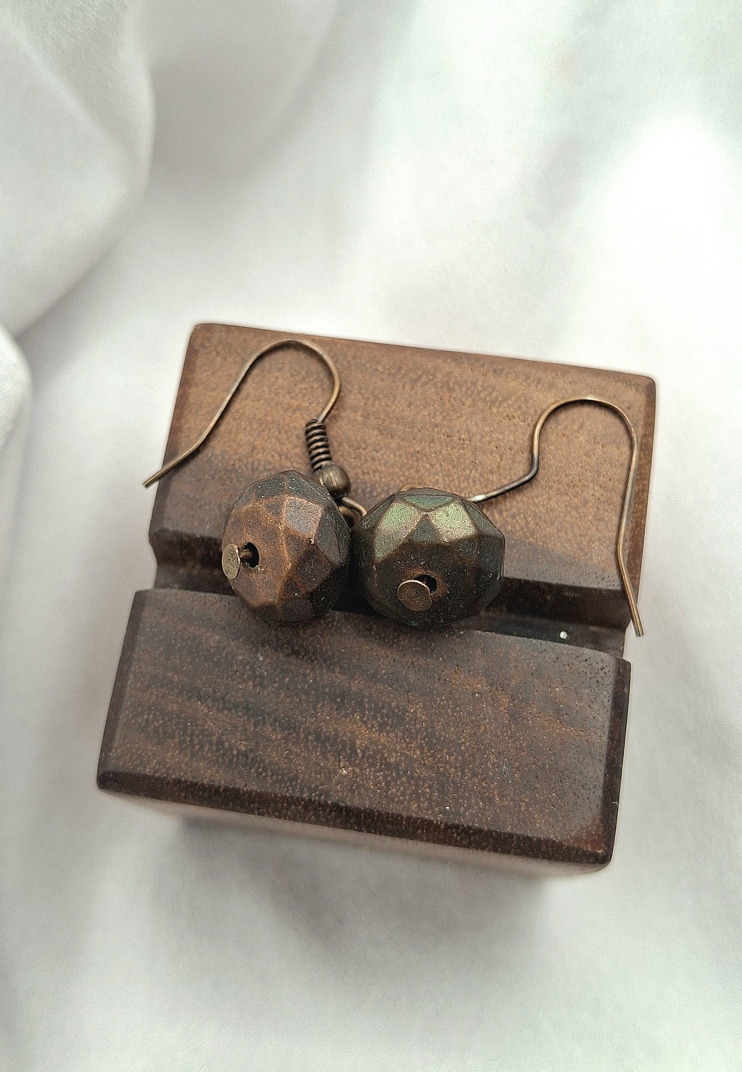 Vintage Handmade Faceted Bronze Toned Brown Beaded Dangling Earrings