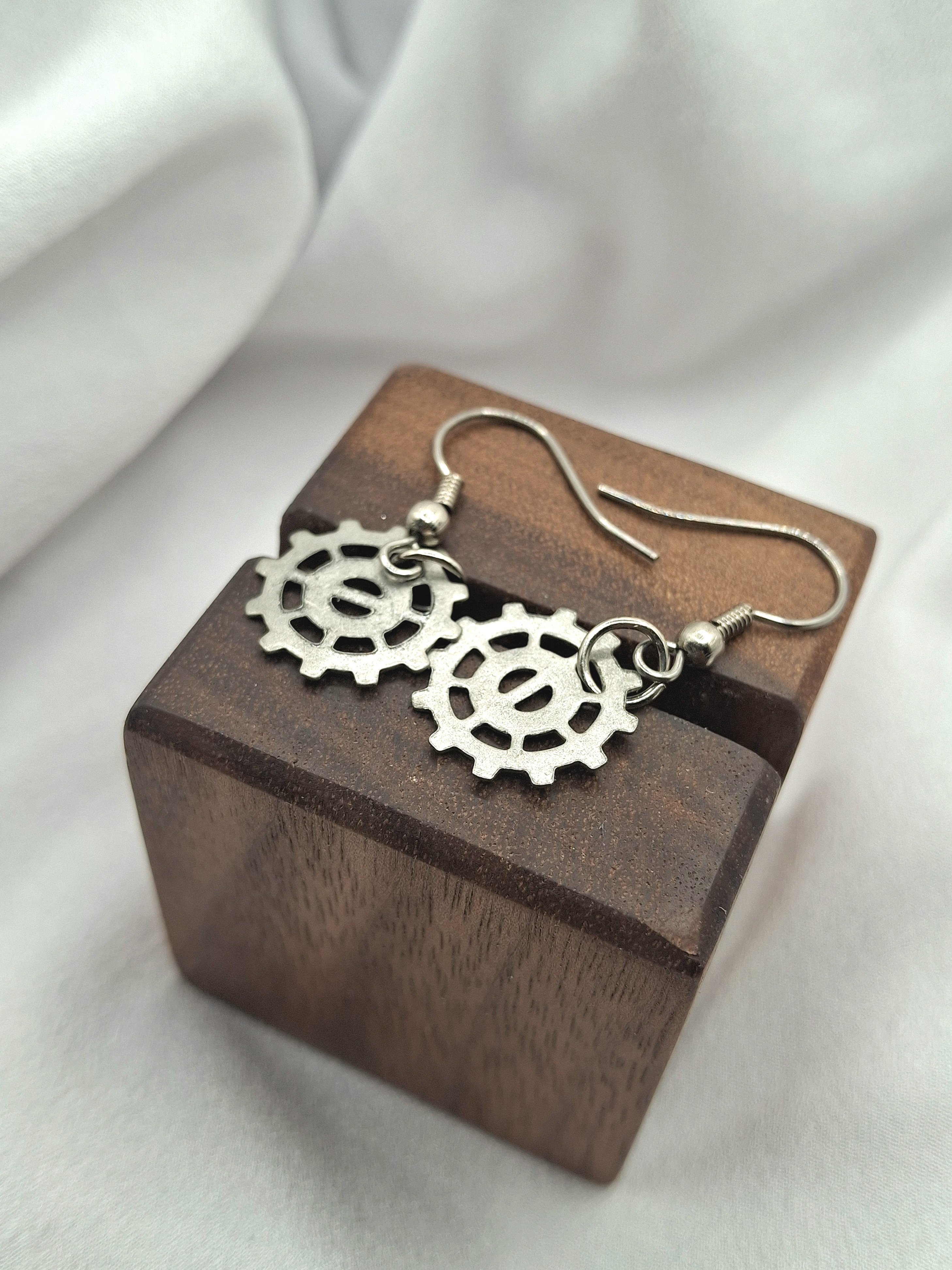 Vintage Silver Gear Dangling Earrings - Steampunk Jewelry