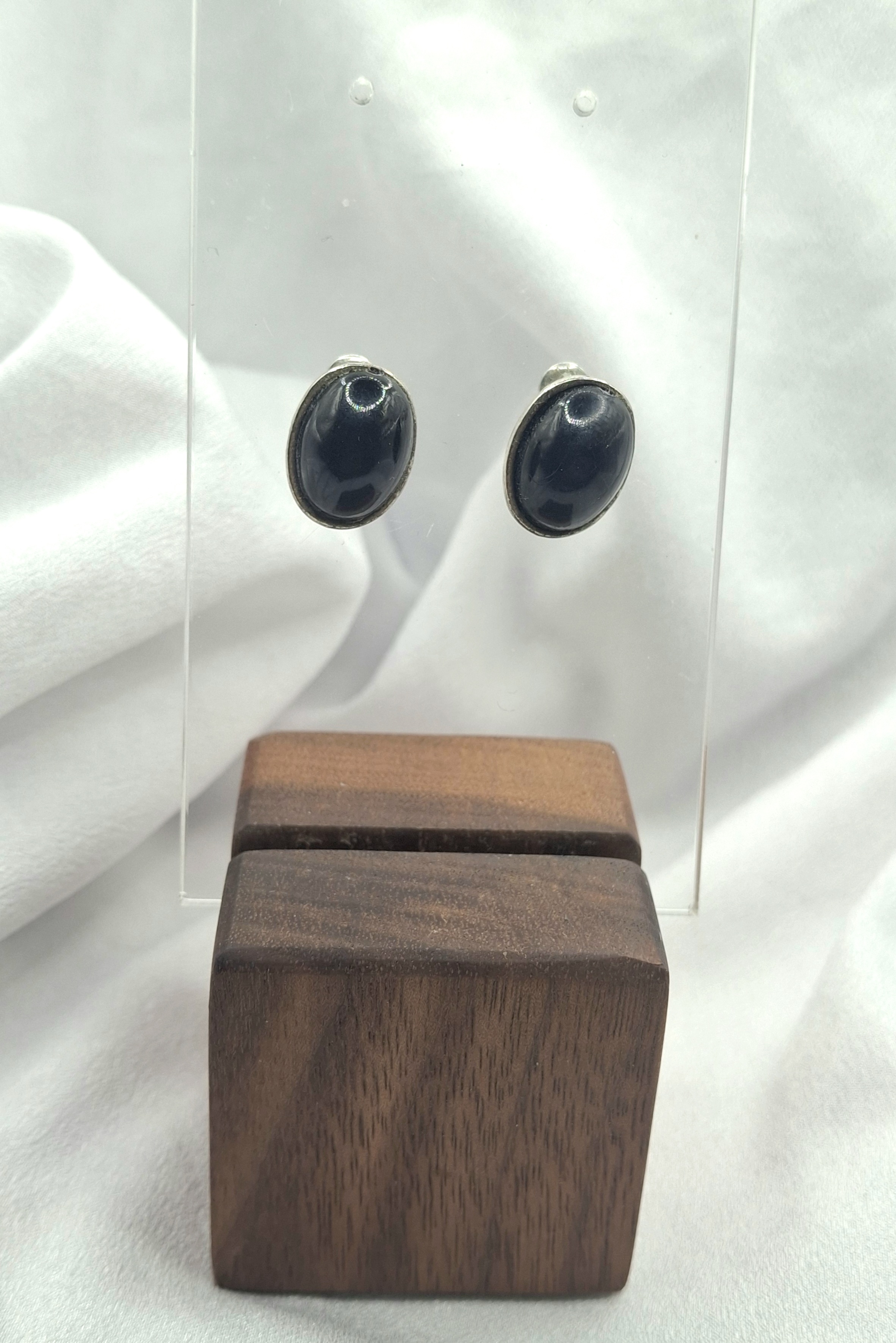 Vintage Black Oval Stud Post Earrings