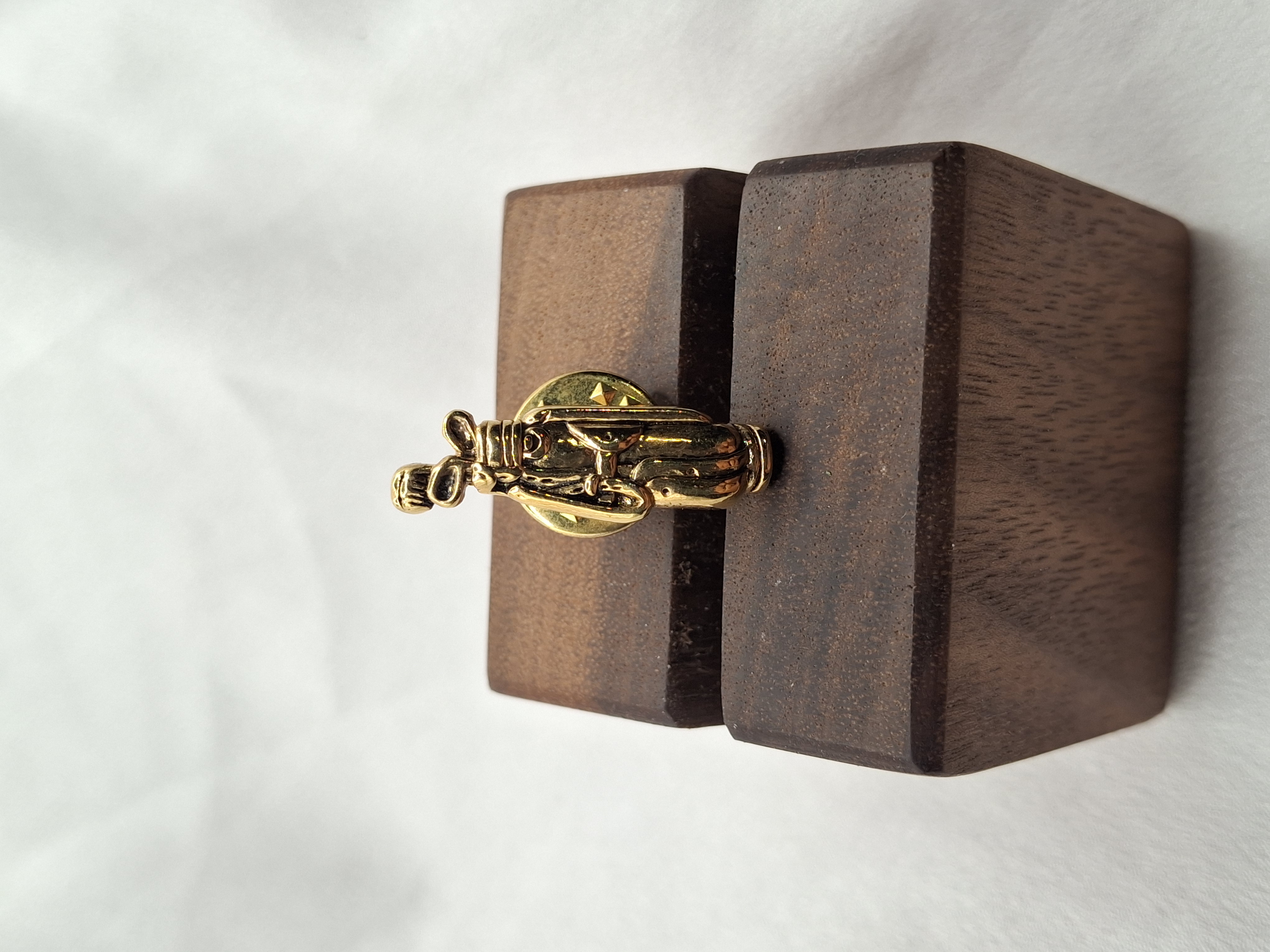 Image 2 for Vintage Golf Bag Lapel Pin