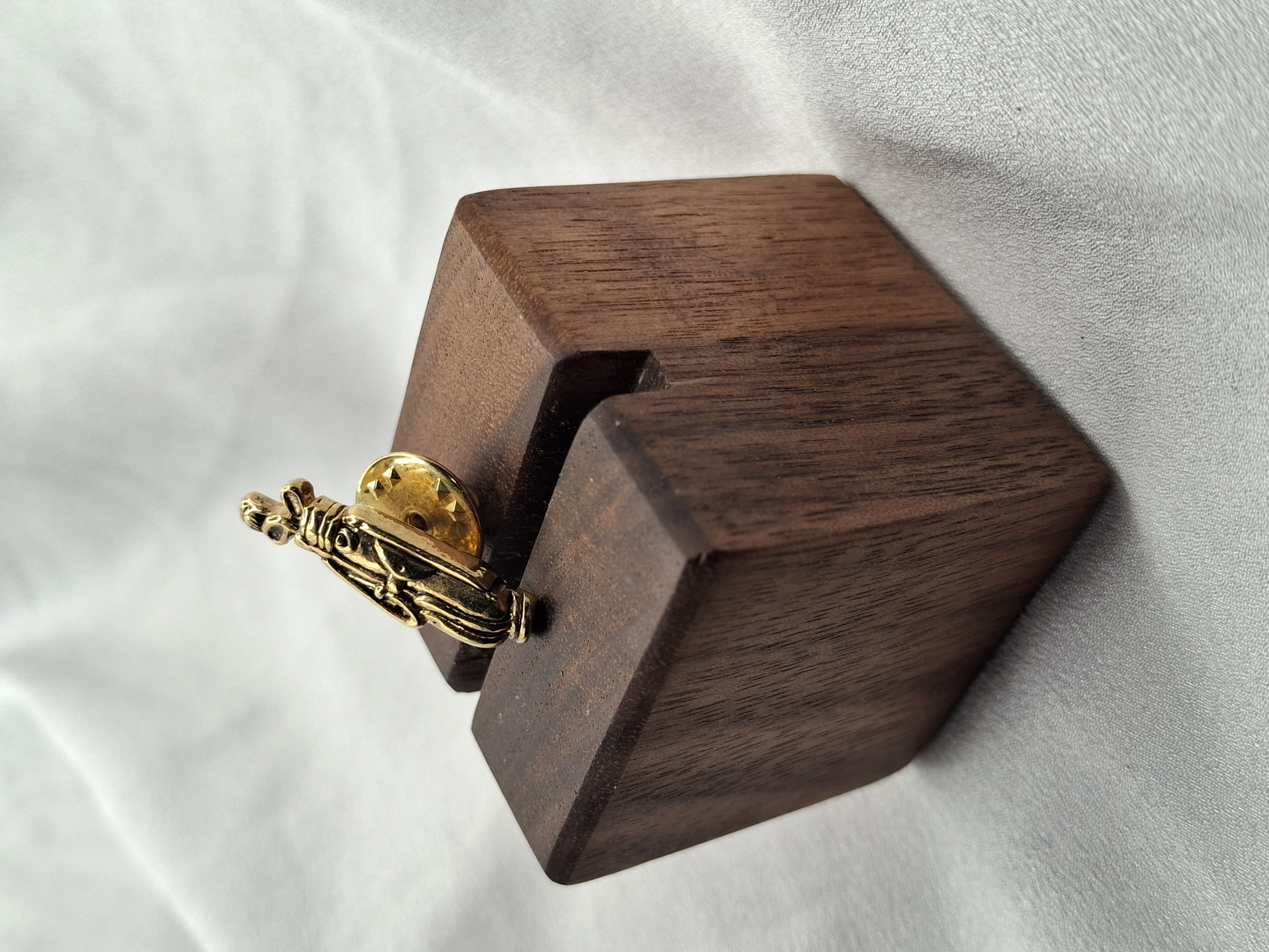 Image 3 for Vintage Golf Bag Lapel Pin