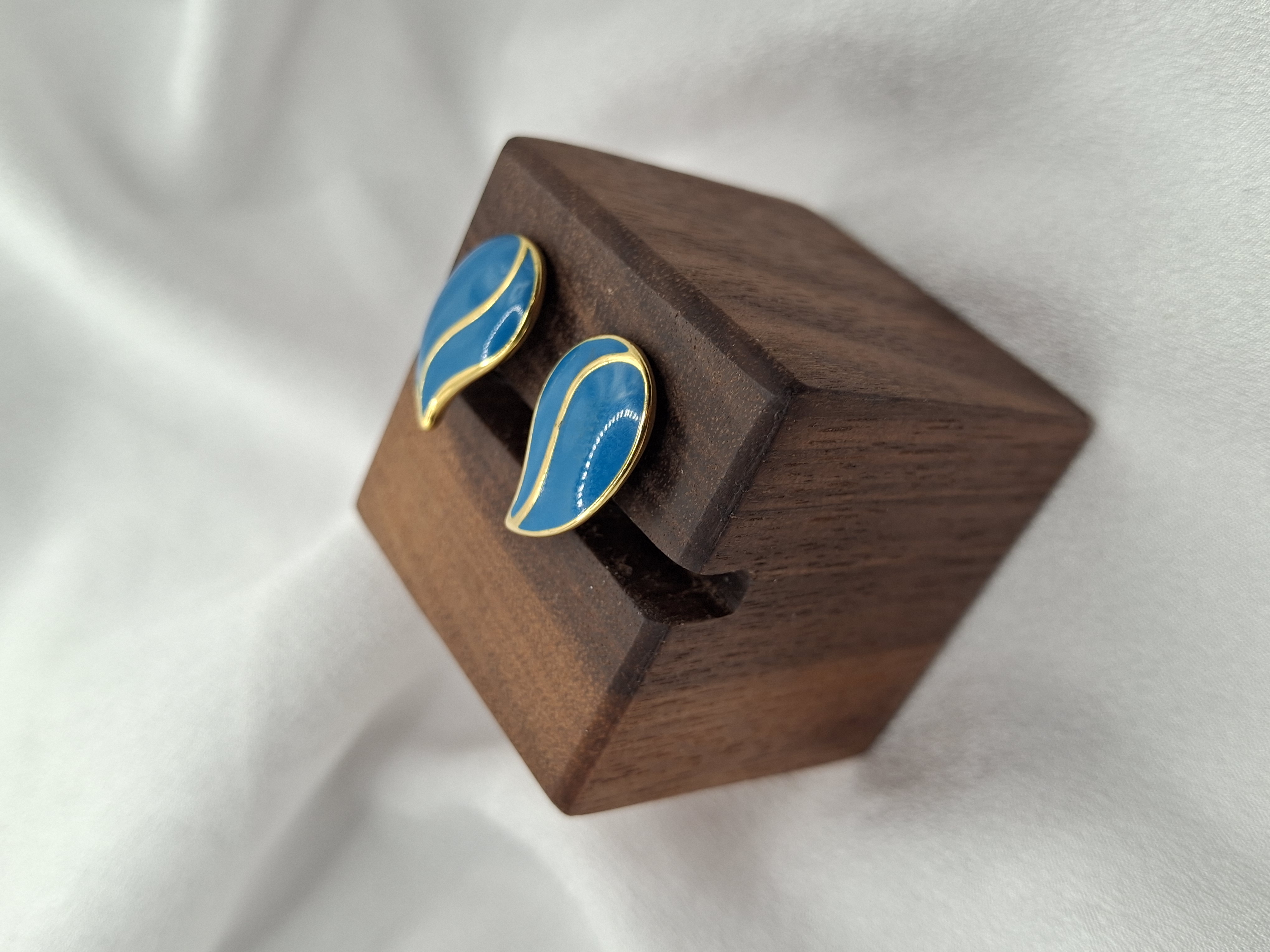 Image 6 for Vintage Teal & Gold Toned Teardrop Post Stud Earrings