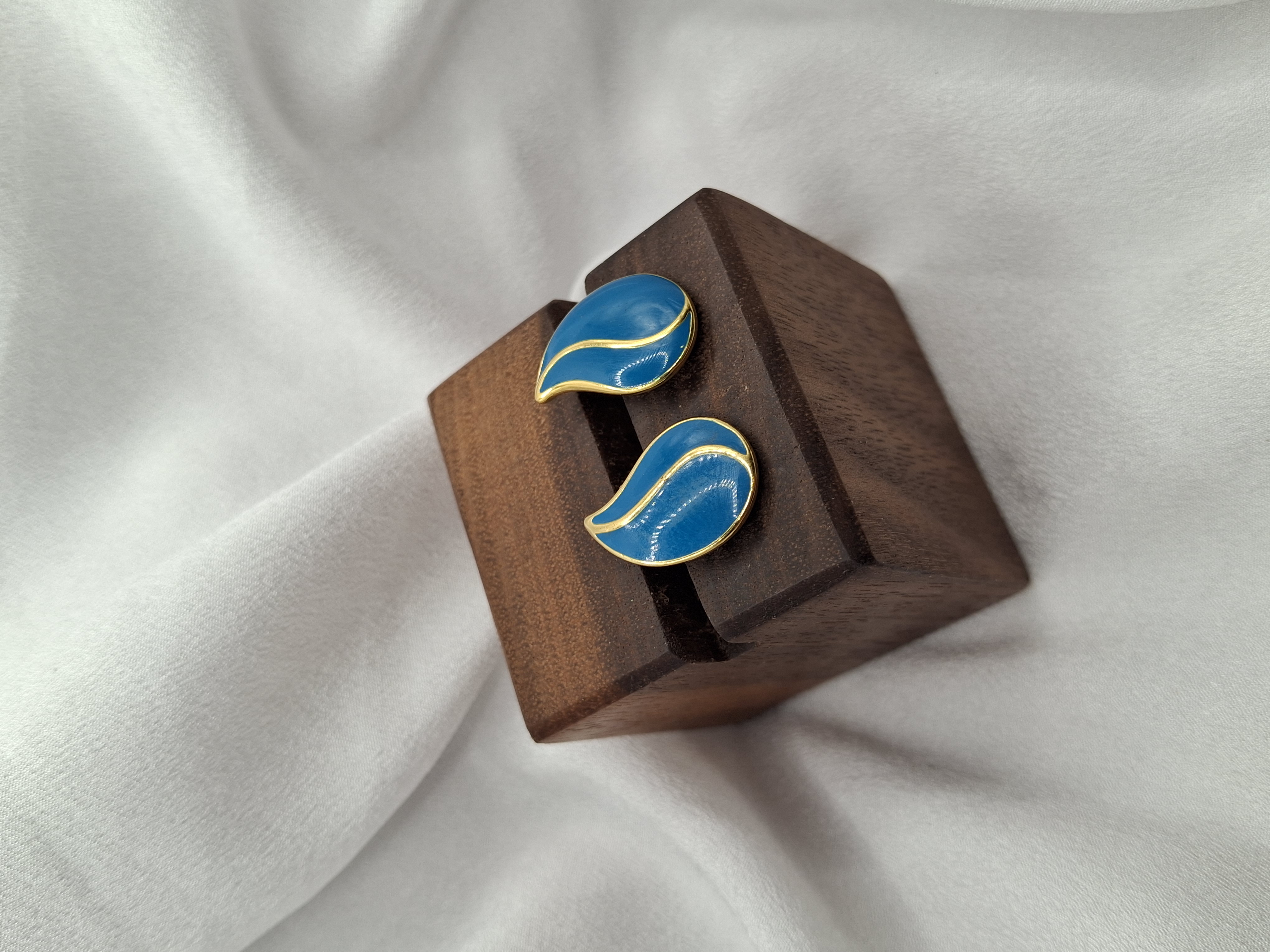 Image 7 for Vintage Teal & Gold Toned Teardrop Post Stud Earrings