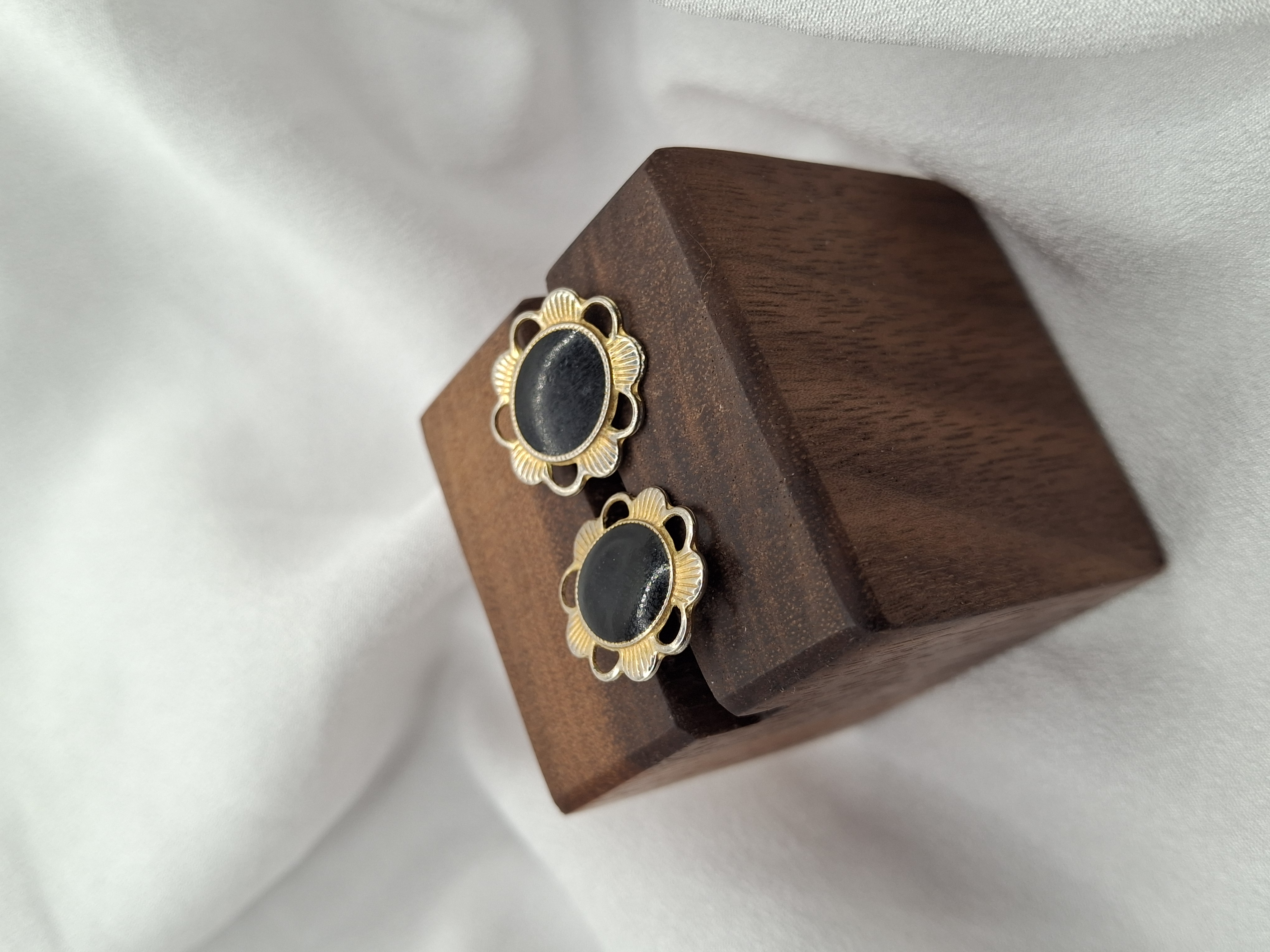 Image 4 for Vintage Black & Gold Flower Stud Earrings