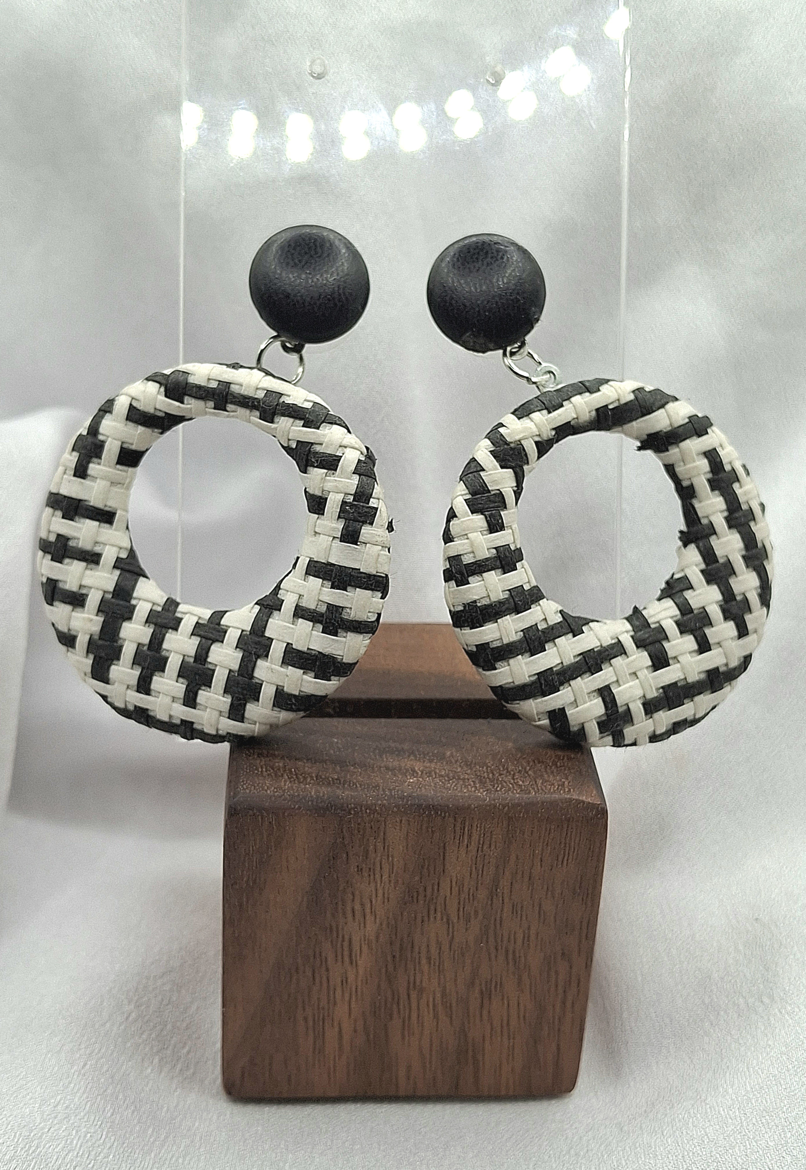 Black & White Woven Rattan Circle Drop Dangle Earrings
