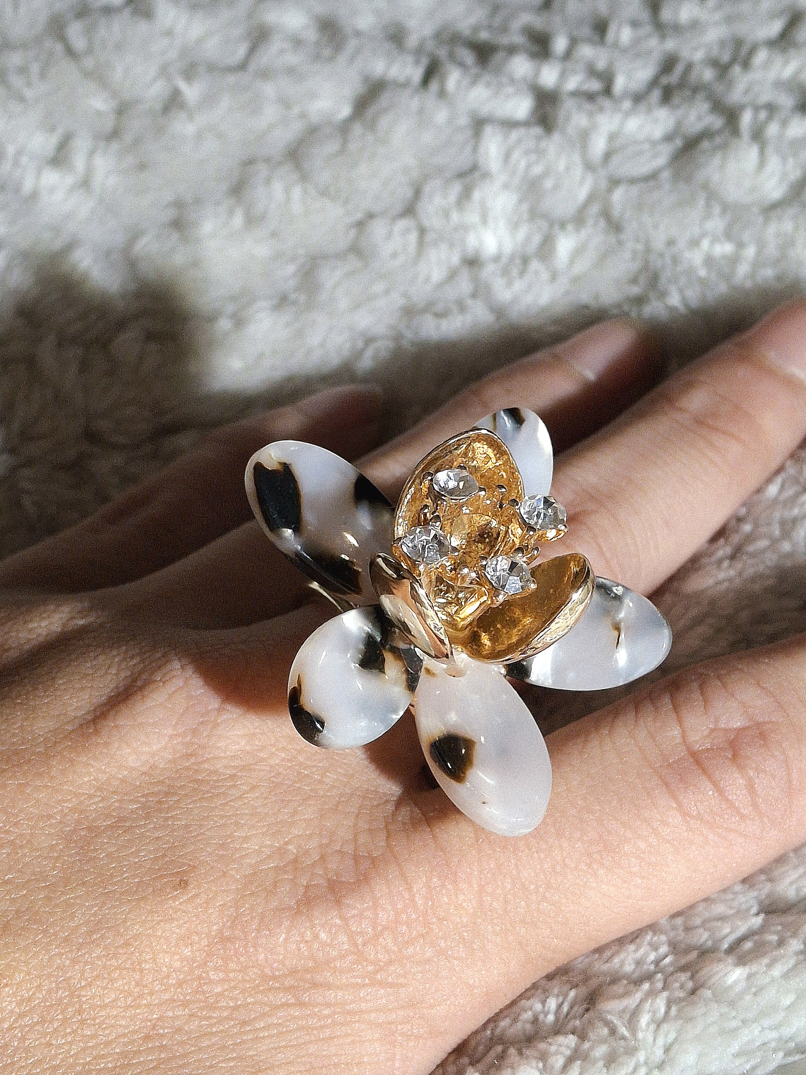 NWOT Adjustable Faux Tortise Shell Flower Statement Ring