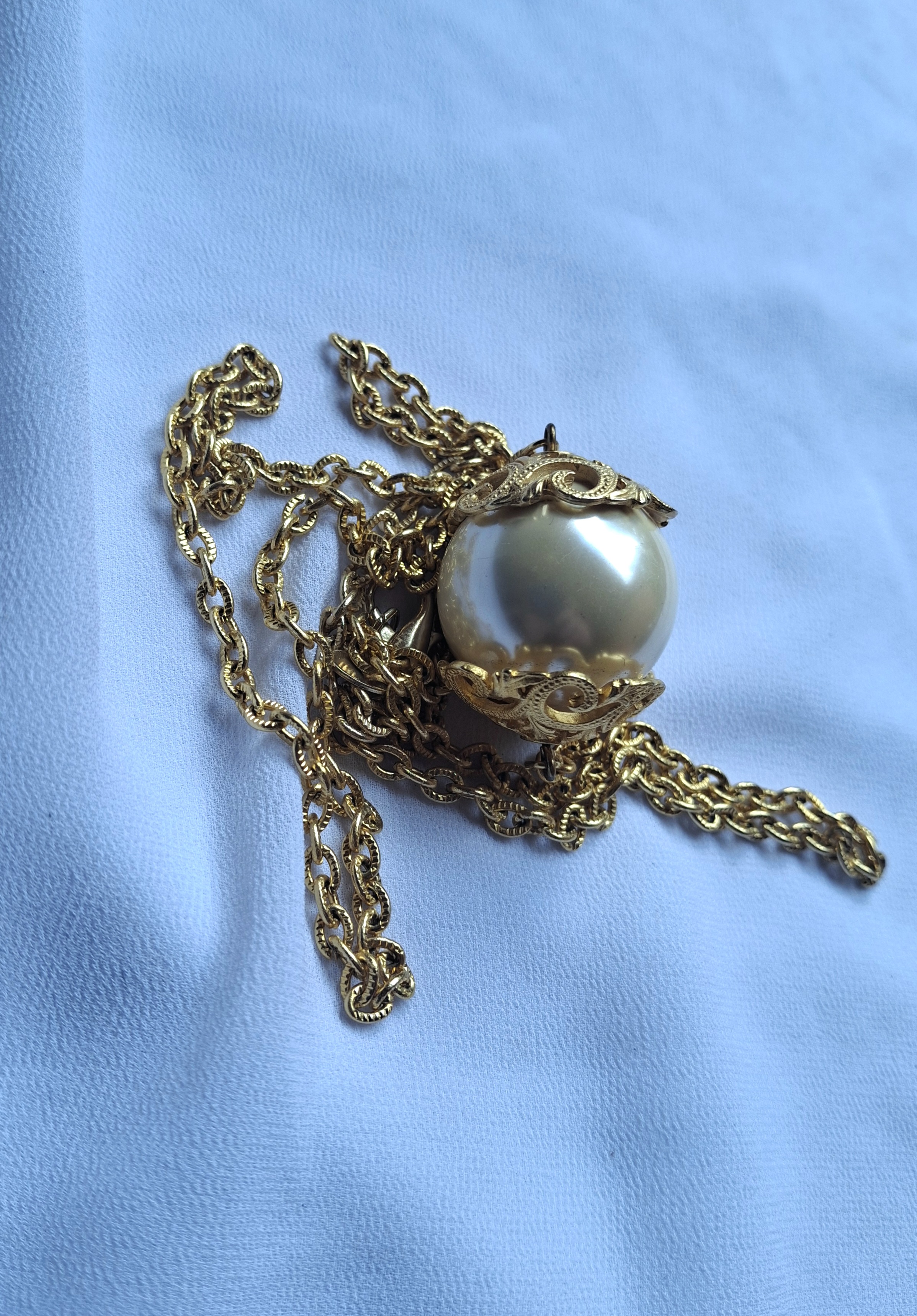 Image 2 for Vintage Express Gold Chain Pearl Necklace