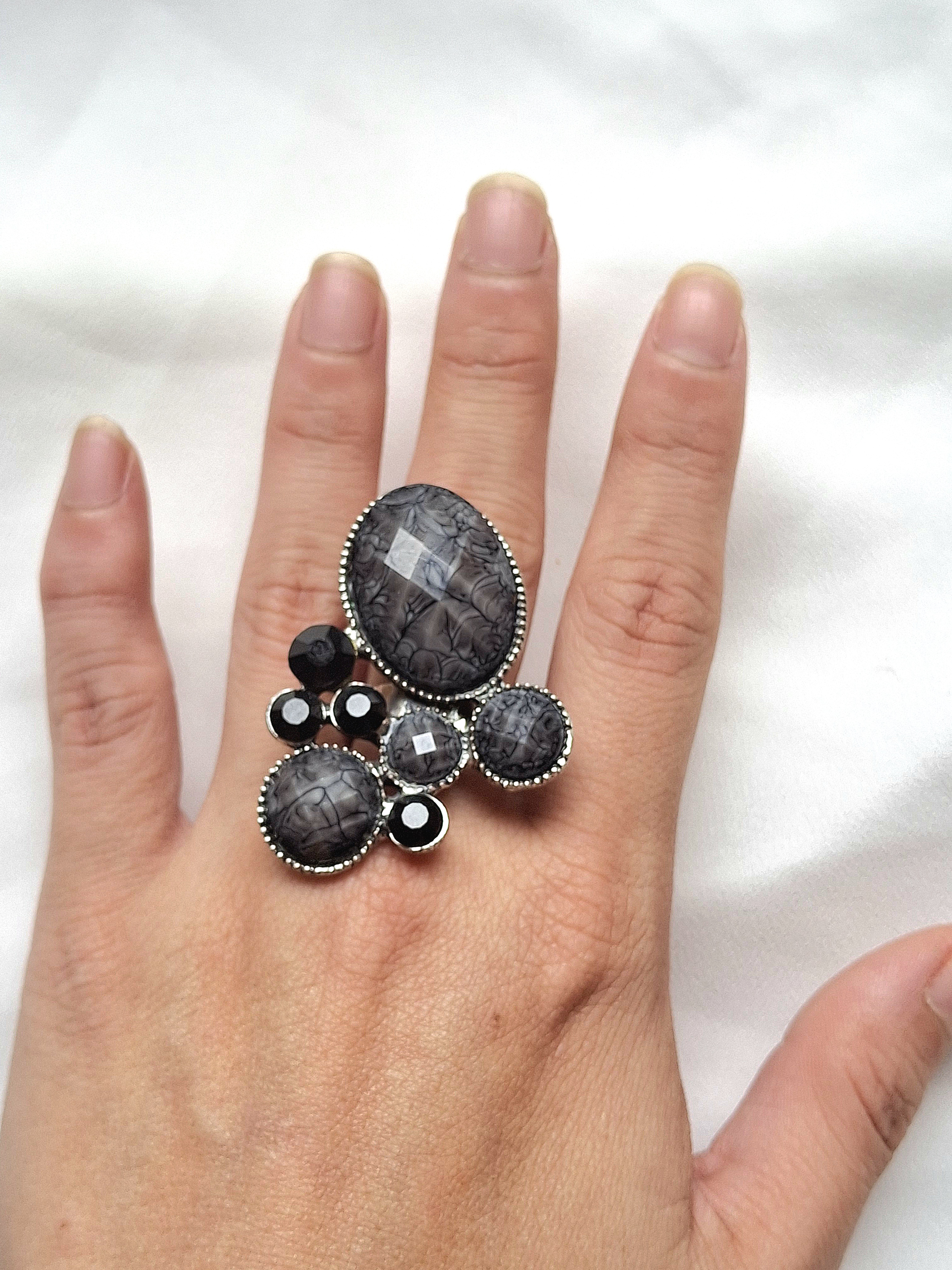 Large Silver Toned Gray Statement Cluster Cocktail Ring - NWOT