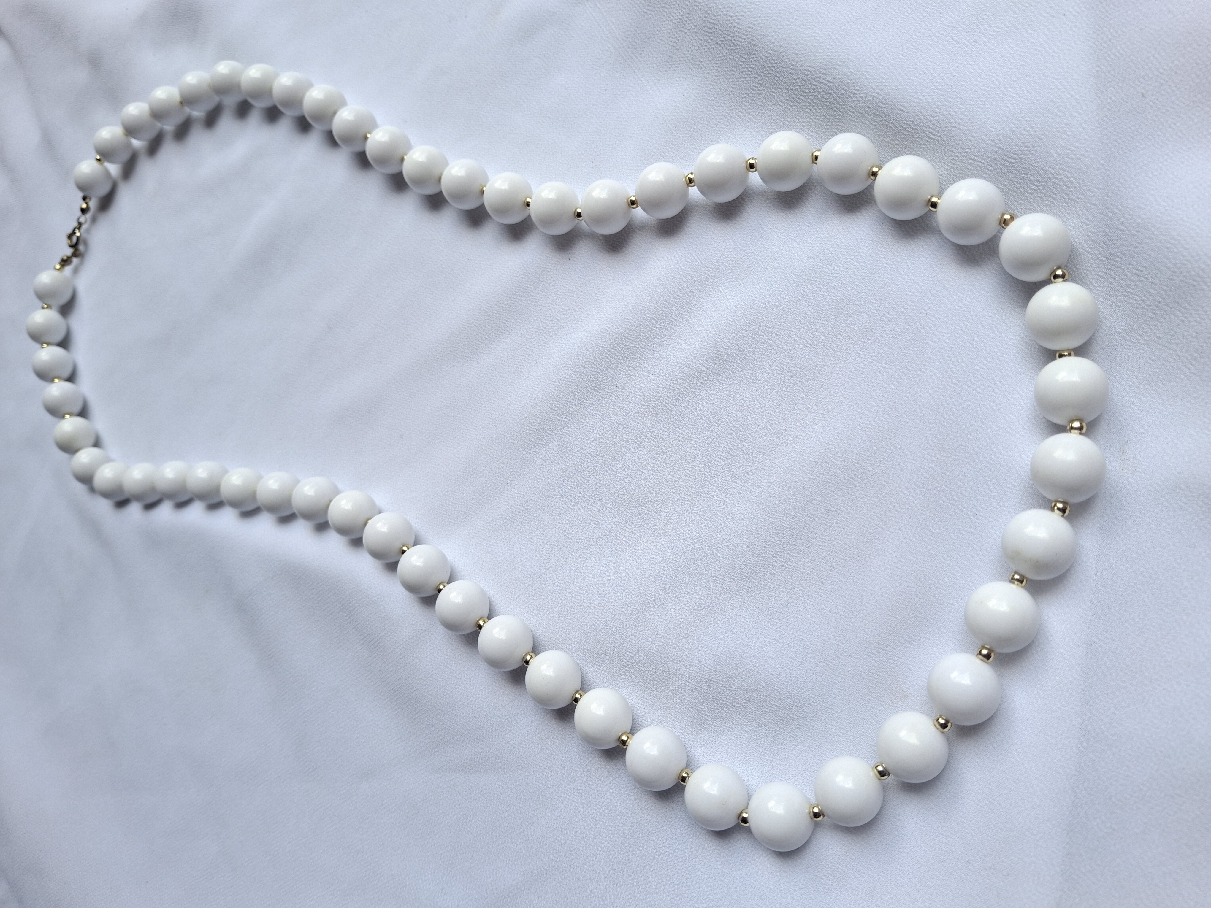 Image 3 for Vintage White Beaded Necklace - Elegant & Retro