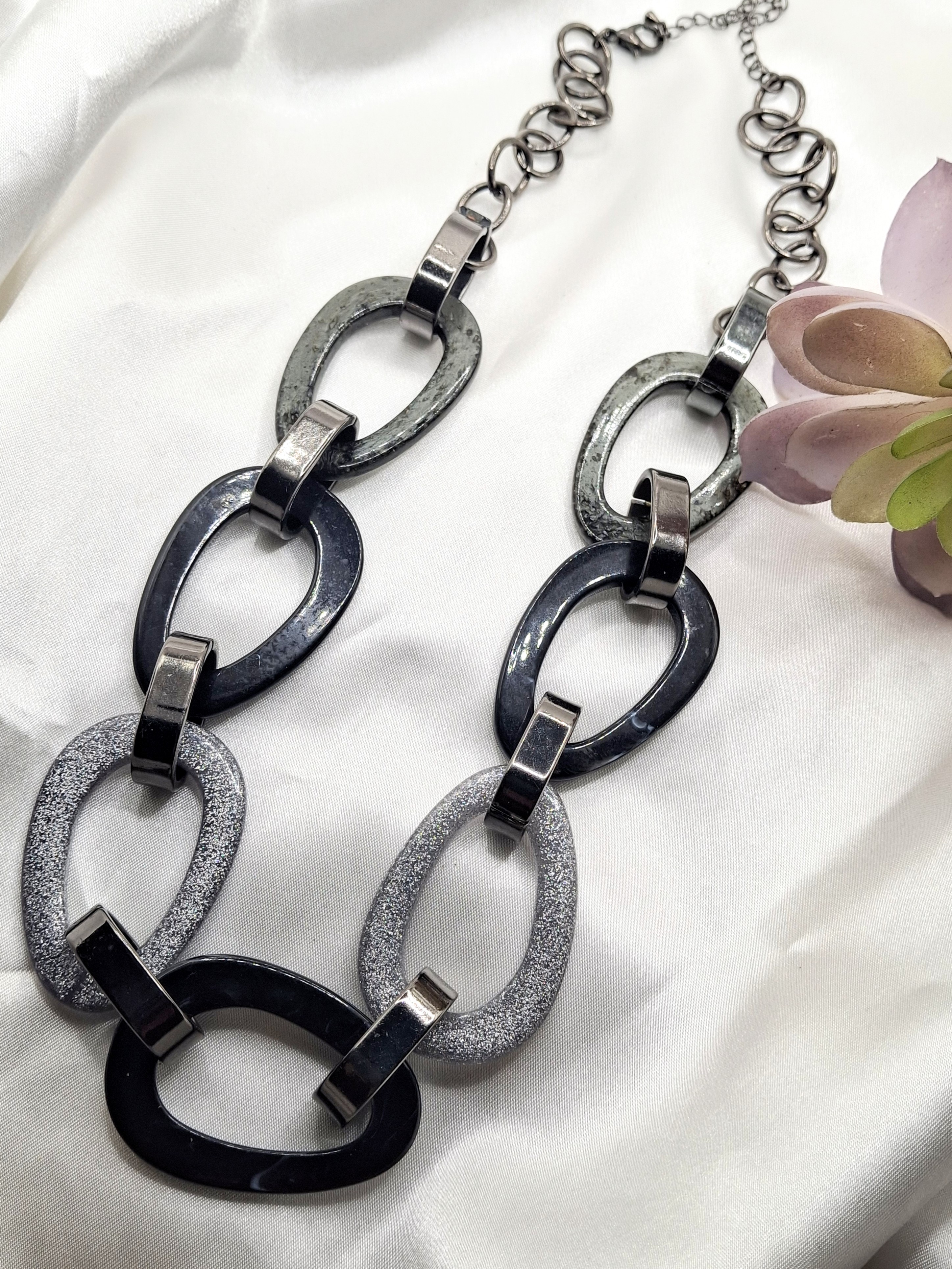 Image 4 for Vintage Chunky Gray Oval Links Statement Necklace