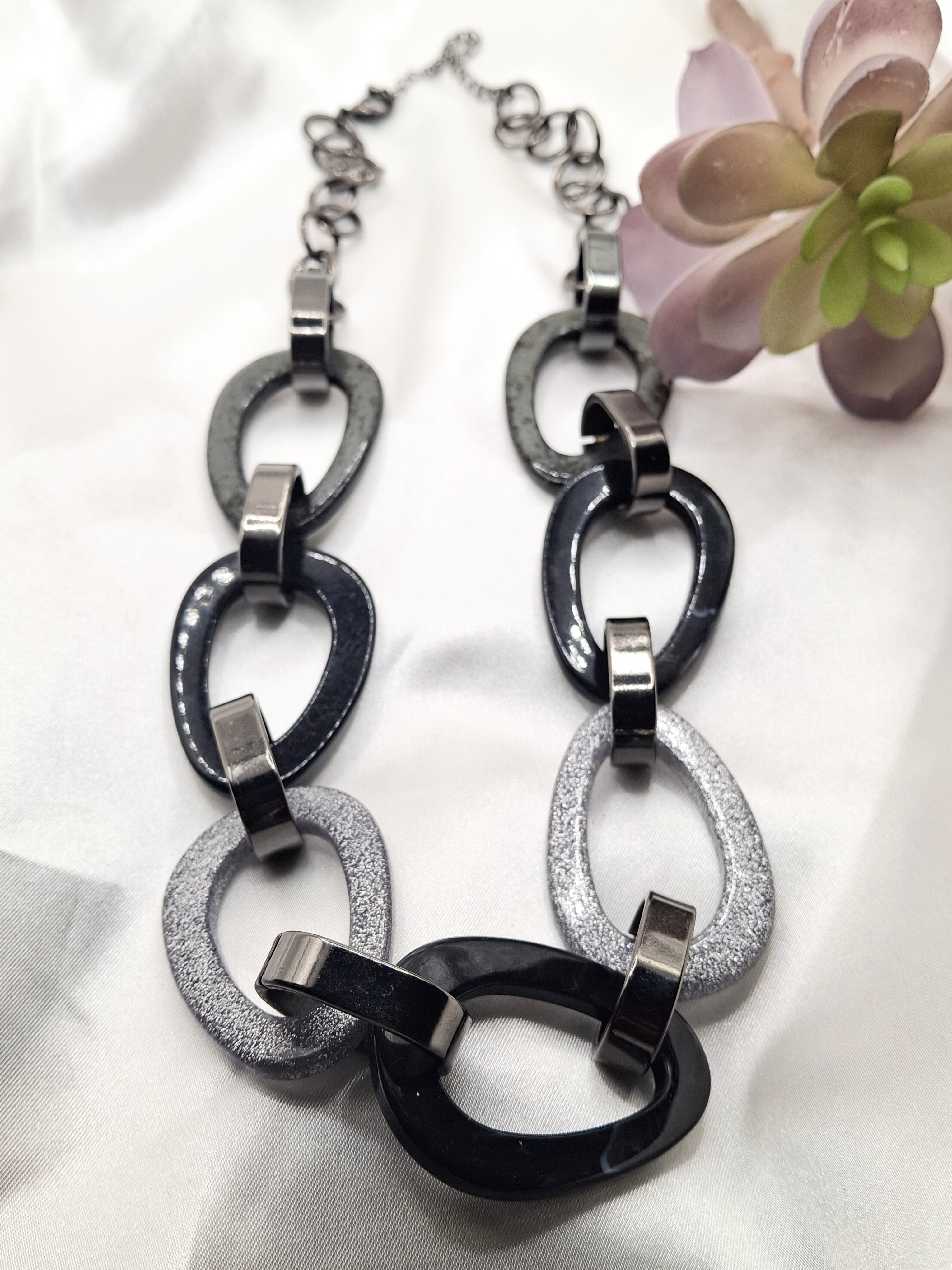 Image 5 for Vintage Chunky Gray Oval Links Statement Necklace